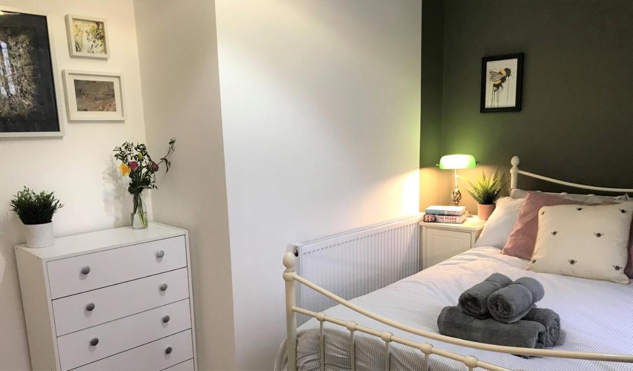 Stylish Modern 3-Bed House Nr Manchester City Ctr Whitefield Bagian luar foto