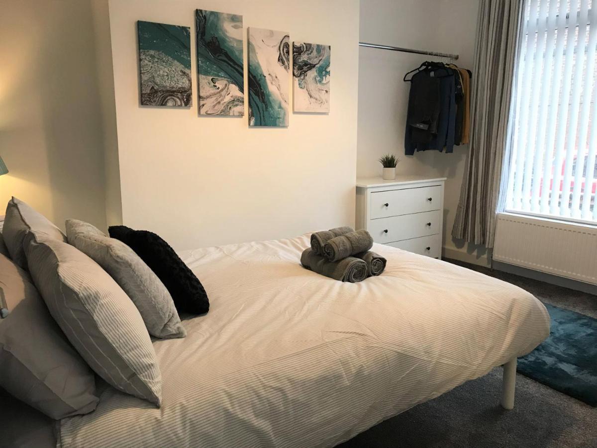 Stylish Modern 3-Bed House Nr Manchester City Ctr Whitefield Bagian luar foto