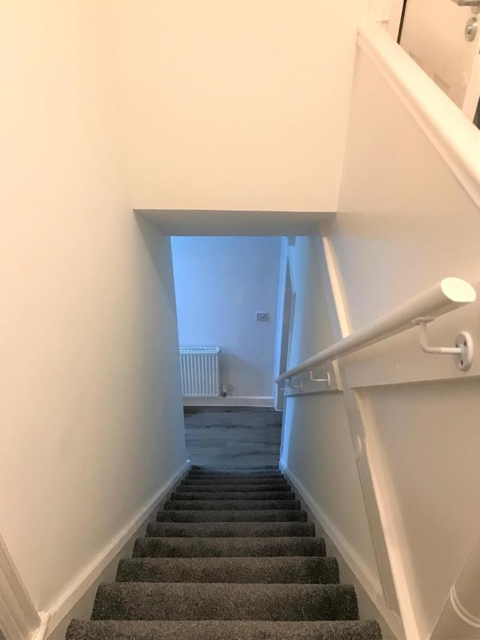 Stylish Modern 3-Bed House Nr Manchester City Ctr Whitefield Bagian luar foto