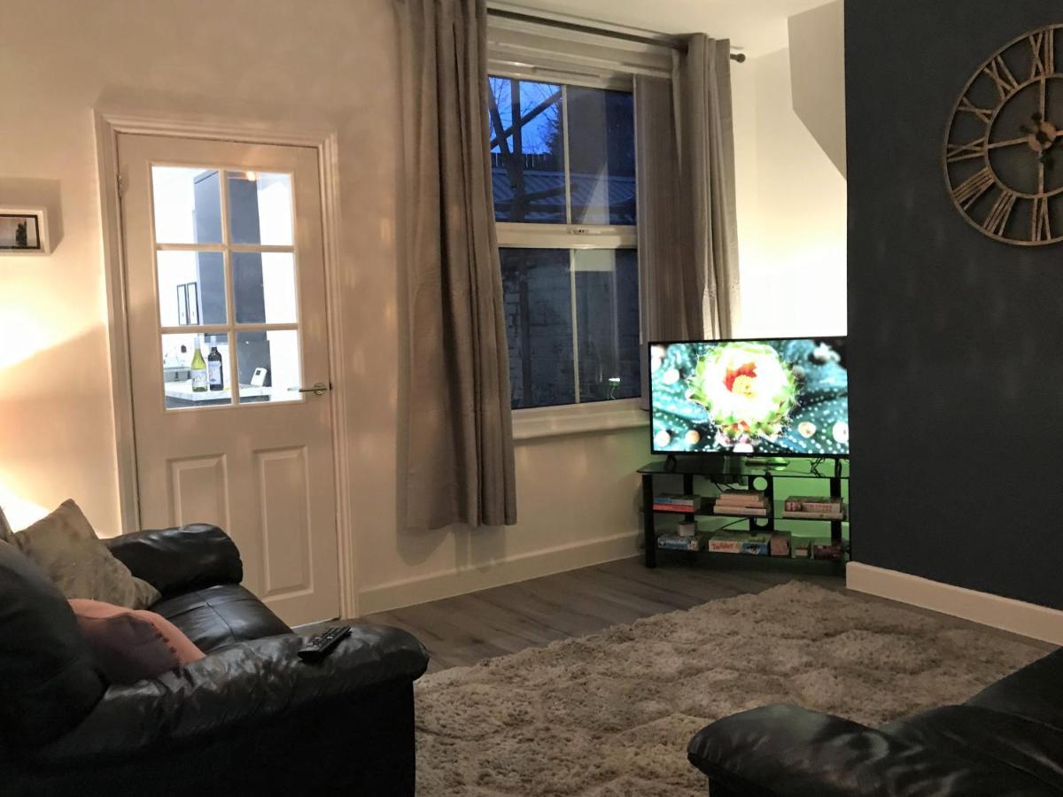 Stylish Modern 3-Bed House Nr Manchester City Ctr Whitefield Bagian luar foto
