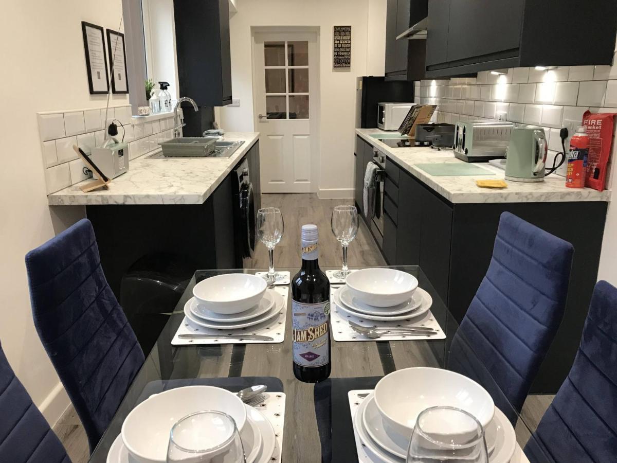 Stylish Modern 3-Bed House Nr Manchester City Ctr Whitefield Bagian luar foto