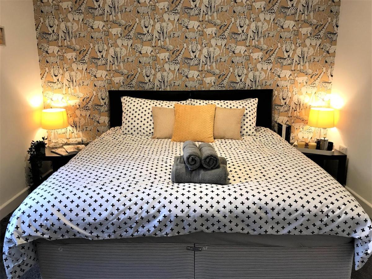 Stylish Modern 3-Bed House Nr Manchester City Ctr Whitefield Bagian luar foto