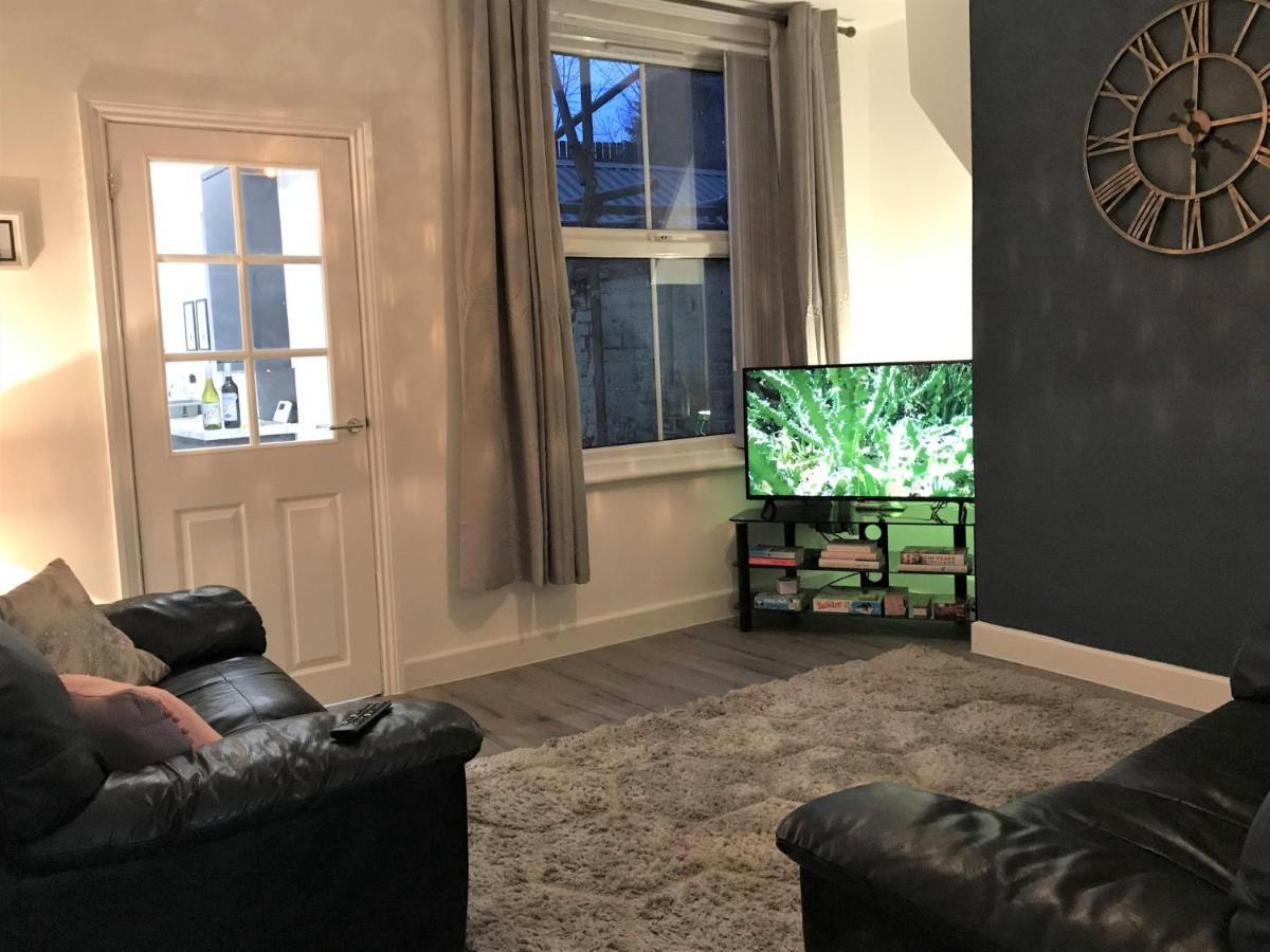 Stylish Modern 3-Bed House Nr Manchester City Ctr Whitefield Bagian luar foto