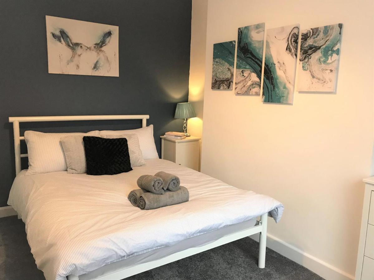 Stylish Modern 3-Bed House Nr Manchester City Ctr Whitefield Bagian luar foto