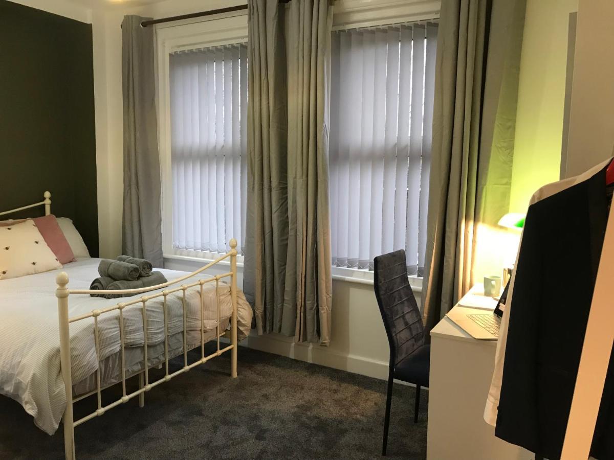 Stylish Modern 3-Bed House Nr Manchester City Ctr Whitefield Bagian luar foto